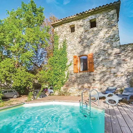 2 Bedroom In Les Salles-du-gardon
