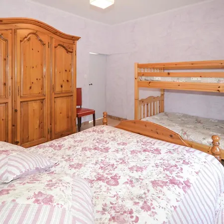 2 Bedroom In Les Salles-du-gardon Soustelle