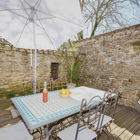 Apartment 2 Bedroom In Les Salles-du-gardon
