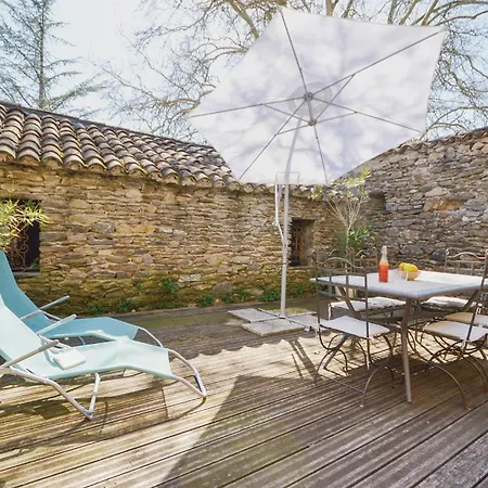 Apartment 2 Bedroom In Les Salles-du-gardon *